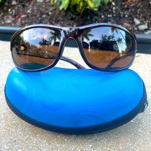 Costa Del Mar Howler HO 10 women’s sunglasses.